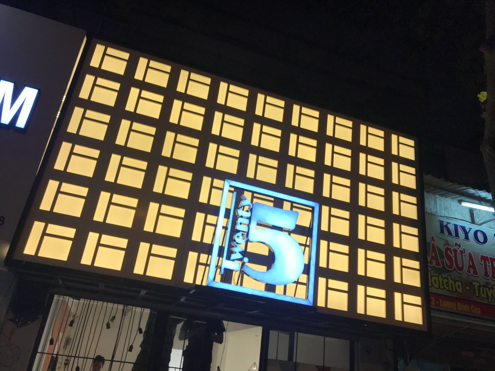 Dịch vụ làm biển hiệu quảng cáo giá rẻ TP. HCM, Hà Nội 